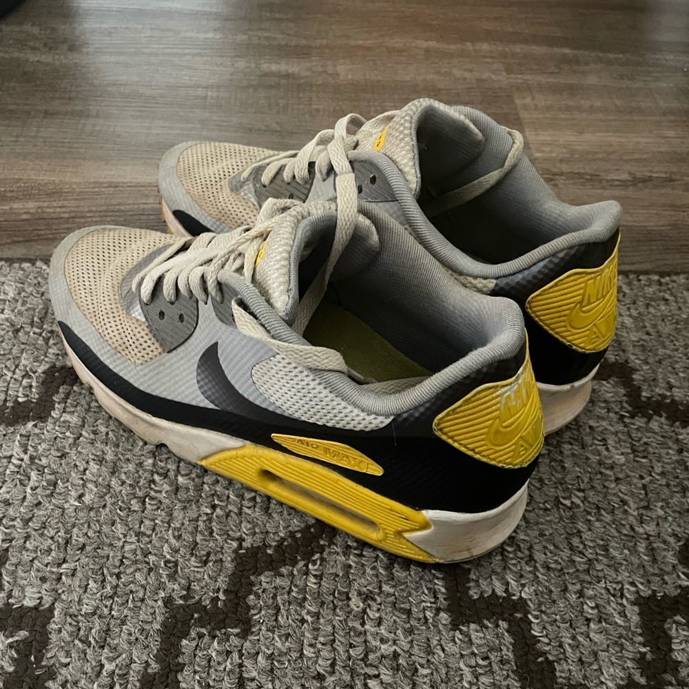 Nike Livestrong Sneakers